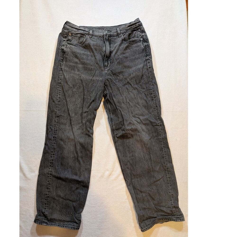 American Eagle Outfitters Women's Gray High Waisted Mom Jeans Size 14 Short